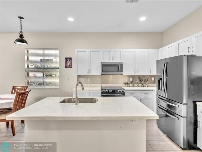 Building Photo - 4914 NW 48th Ln