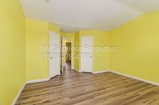 Building Photo - NW!! 4 Bedrooms!!! All Tile and Pergo flooring T/O!! NO Carpet!!! Low Maintenance Desert landscap...