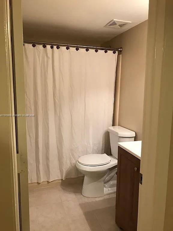 Building Photo - 6031 Shaker Wood Cir