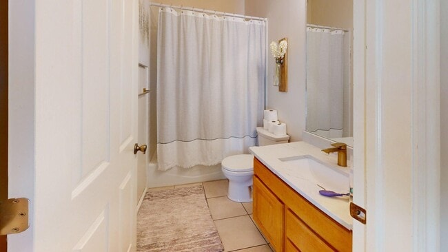 Building Photo - House for Rent in the Gated Community of W...
