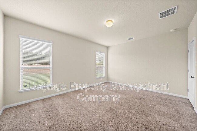 Building Photo - 13207 Frio Parke