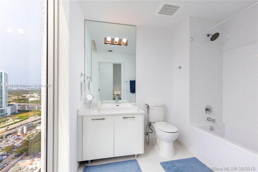 Building Photo - 151 SE 1st St