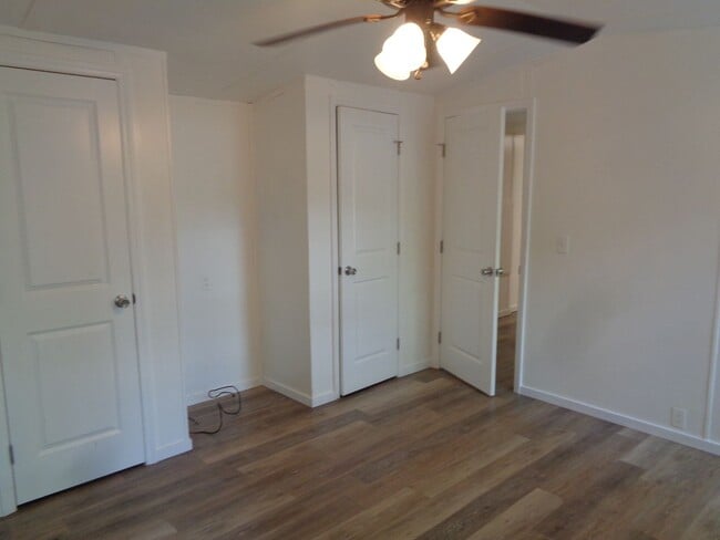 Building Photo - Location, location, location on this mobil...