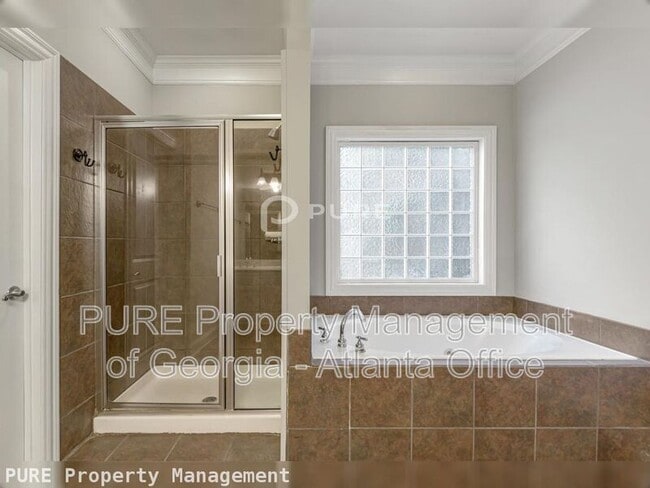 Building Photo - 410 Wilfawn Way