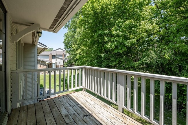 Building Photo - 6979 Pebble Creek Woods Dr