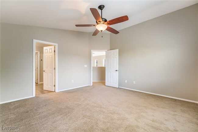 Building Photo - 10667 Mann St