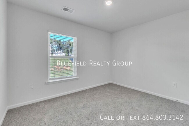 Building Photo - 107 Ashwood Wy