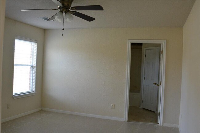 Building Photo - 149 Silverbell Cir