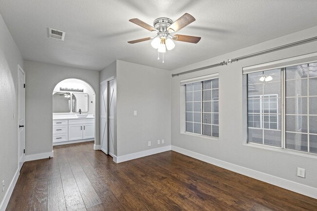 Building Photo - 2200 S Fort Apache Rd