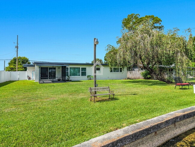 Building Photo - 2705 Gulfstream Rd