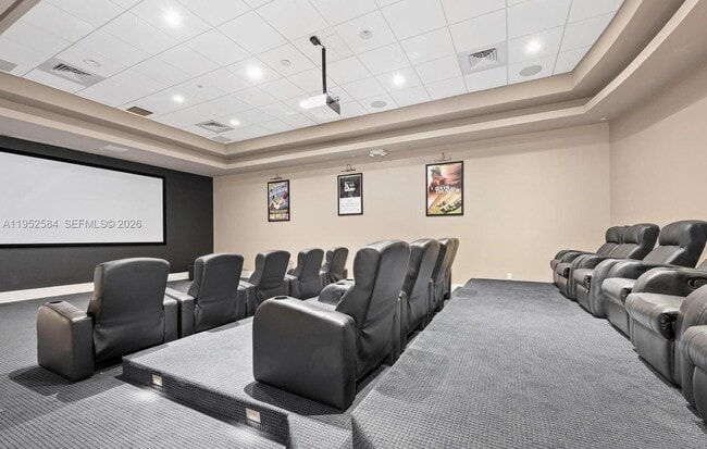 Building Photo - 231 Riverside Dr