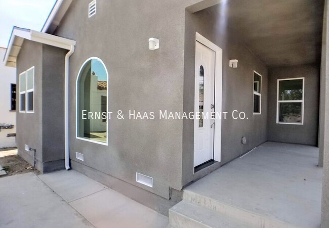 Primary Photo - Beautiful 2 Bedroom 2 Bath Home Located in...