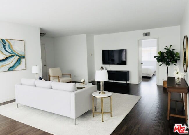 Building Photo - 1475 S Wooster St