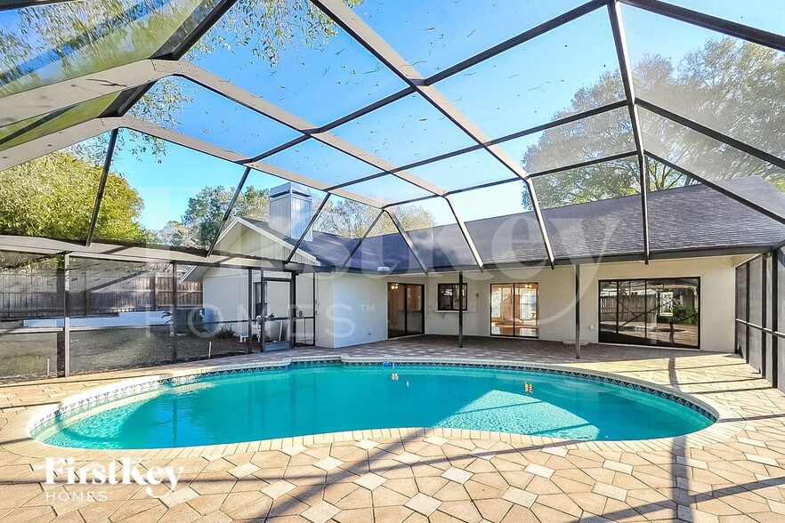 Building Photo - 2720 Briarpatch Dr
