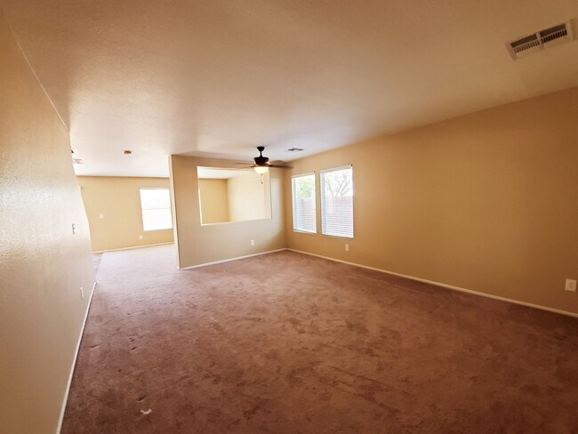 Building Photo - ACCEPTS SECTION 8 - BEAUTIFUL MUST SEE 3BD/2BA IN SOUTHWEST