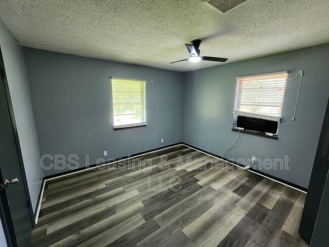 Building Photo - 2703 Gregg Ave