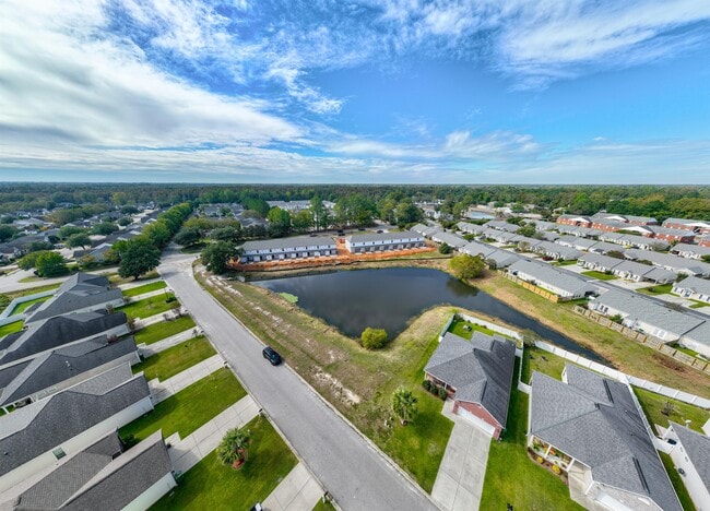 Building Photo - 443 3rd Loop Rd
