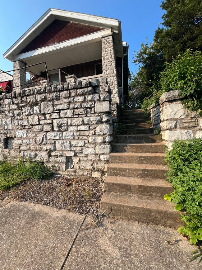 Building Photo - 6155 Sherry Ave
