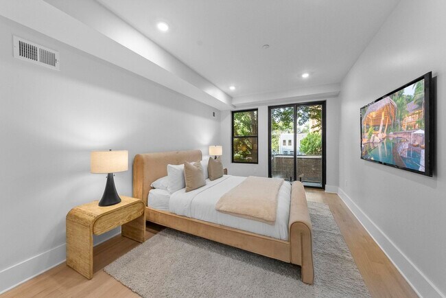 Building Photo - 124 Glenwood Ave