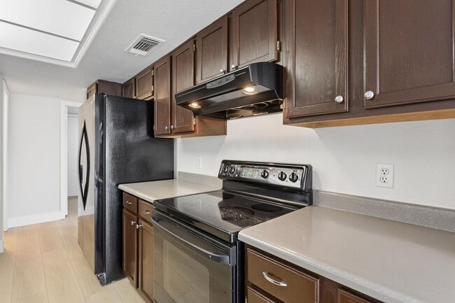 Building Photo - 17435 N 46th St