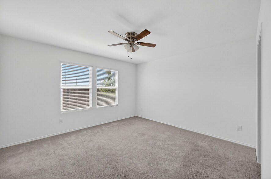 Building Photo - 4417 Benham Dr