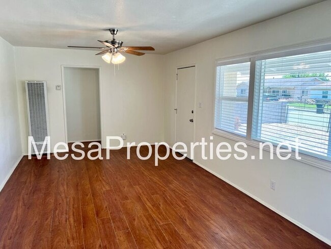Building Photo - 14798 Ivy Ave
