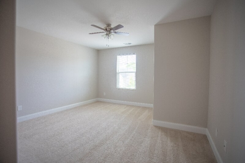 Building Photo - 3436 Pershing Dr