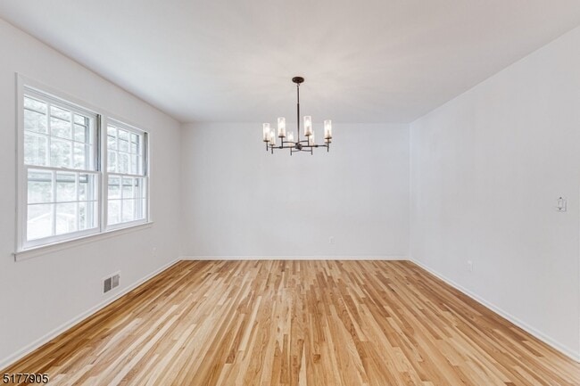 Building Photo - 50 Colonial Way