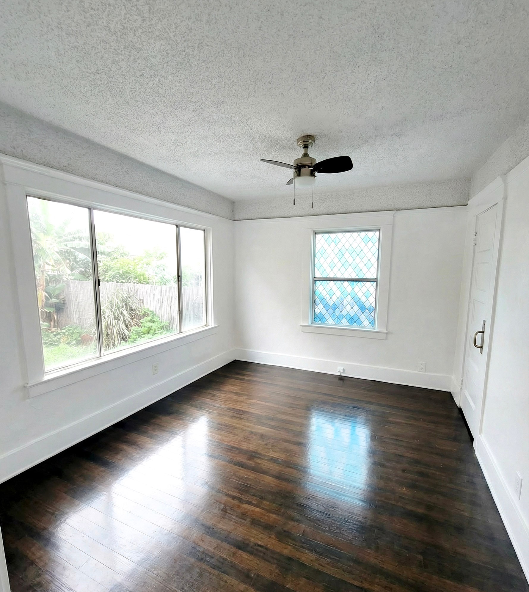 bedroom number 1 - 1661 W 36th Pl