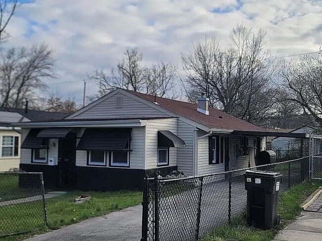 Building Photo - 419 Bethune Dr