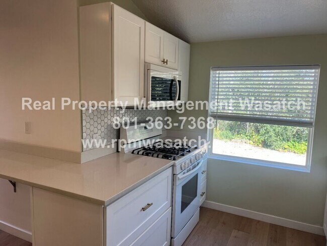 Building Photo - 1388 Country Ln