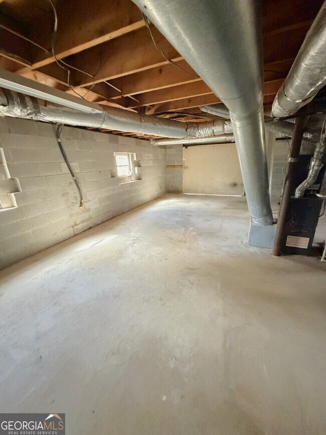 Building Photo - 110 Walker Woods Dr