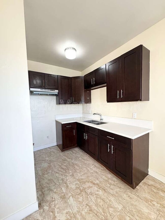 Building Photo - 3971 W 9th St