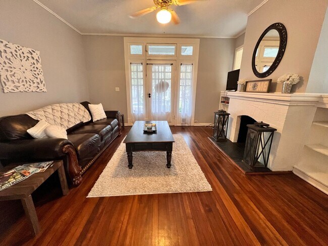 Building Photo - SOUTHERN CHARM AT IT'S FINEST