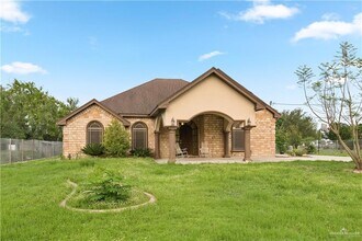 Building Photo - 23790 N Val Verde Rd
