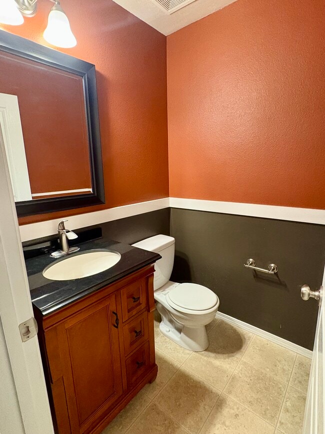 Building Photo - 738 N Carisbrooke Ave