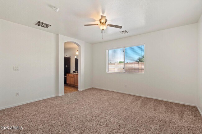 Building Photo - 15848 W Woodlands Ave