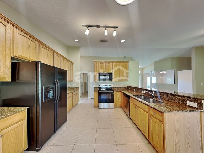 Building Photo - 6117 NW Gause Ave