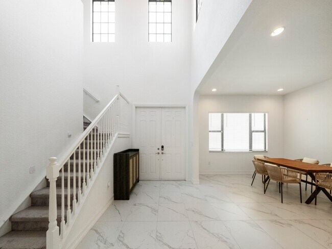 Building Photo - 11843 SW 13th Ct