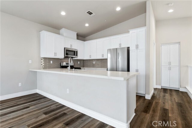 Building Photo - 351 Calle de Pueblo