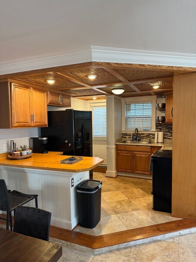 Building Photo - Monthly Rental — Stylish First-Floor Condo by Daffin Park with All-Inclusive Utilities