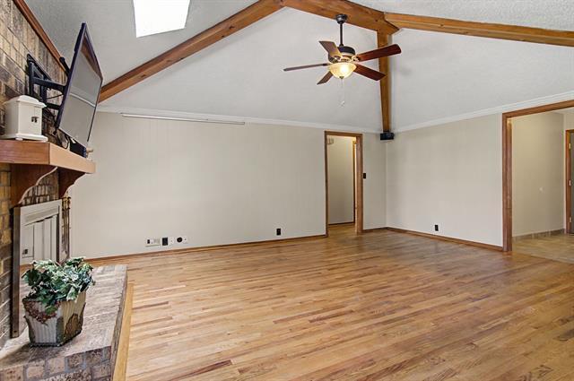 Building Photo - 604 Baker Dr