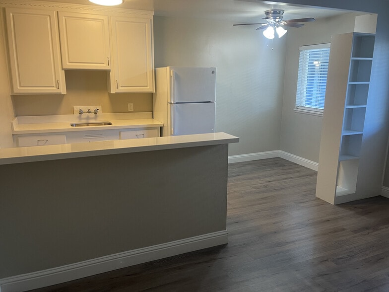 Building Photo - Huntington Apartments