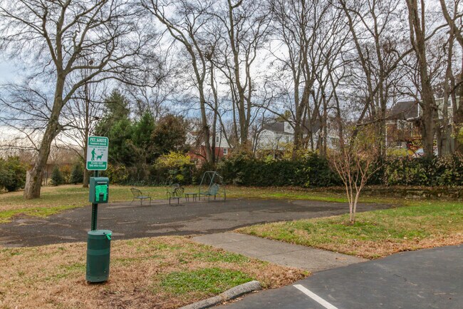 Community - 3000 Hillsboro Pike