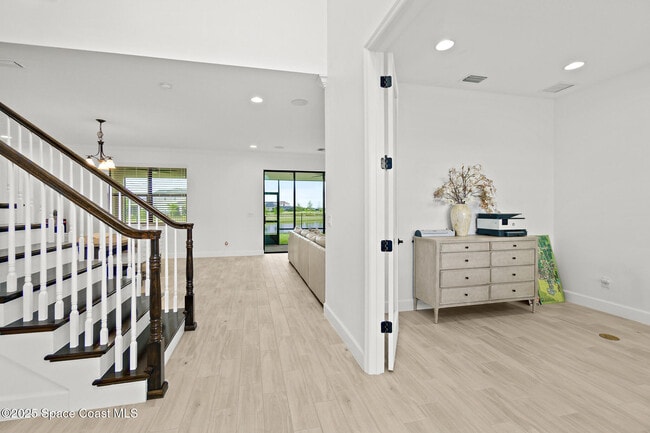 Building Photo - 3233 Casare Dr