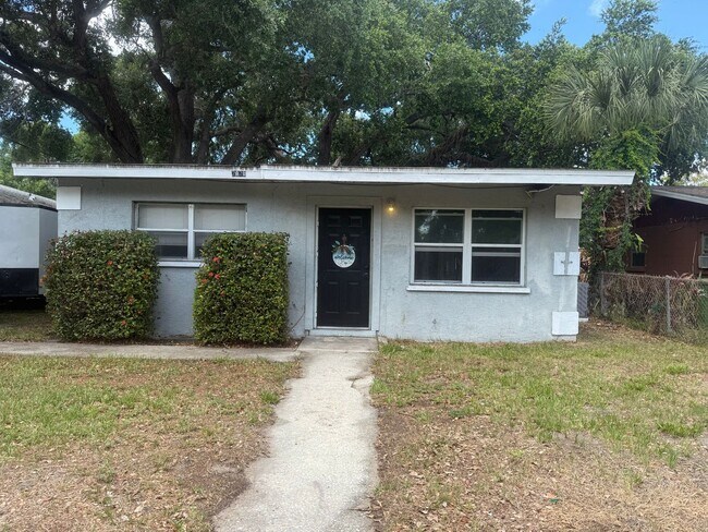 Building Photo - 2425 Dixie Ave