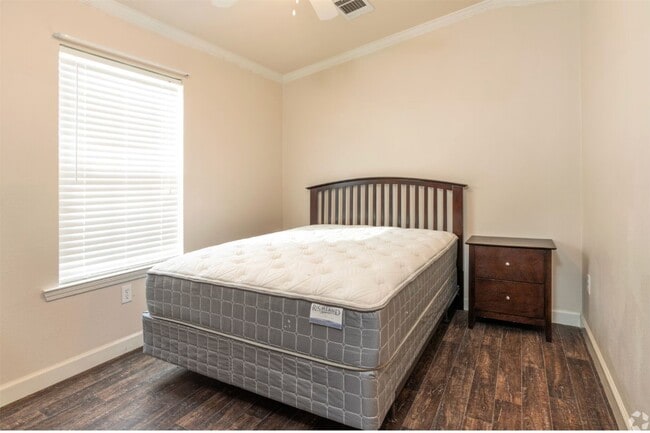 Building Photo - 3114 Shady Creek Ln