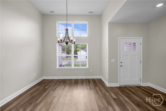 Building Photo - 1039 Meloney Dr