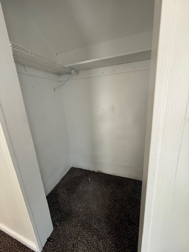 Building Photo - 3 Bedroom / 2 Bathroom House in Peoria