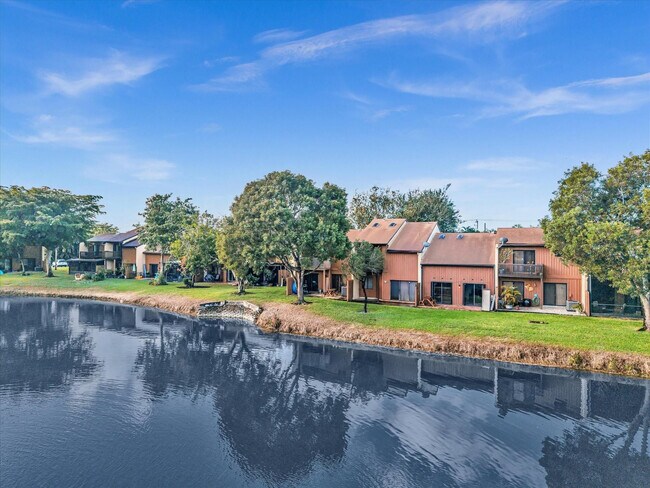 Building Photo - 4182 S Pine Island Rd